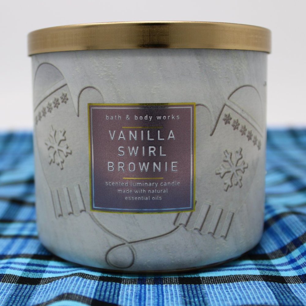 NWT Vanilla Swirl Brownie Bath and Body Works 3-Wick Candle 14.5oz